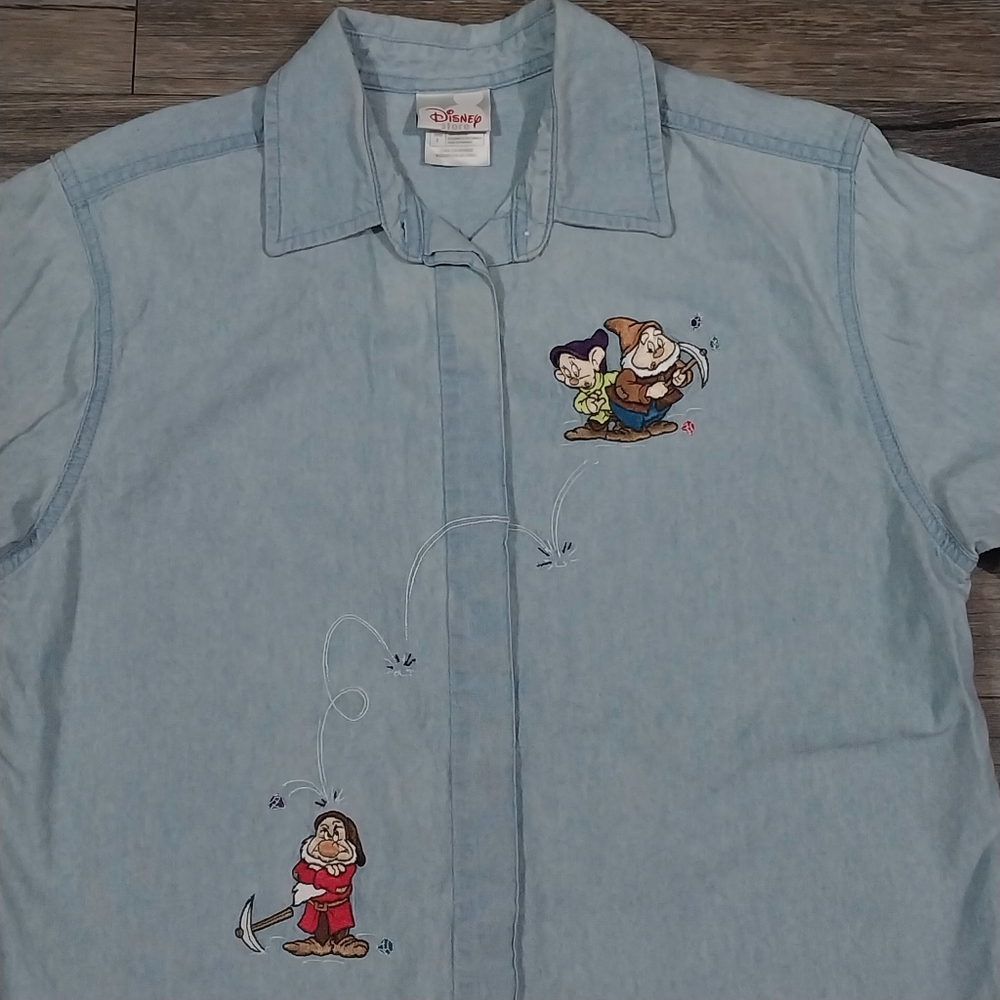 Disney Store Seven Dwarfs Embroidered  Button Shirt Women Size Snow White 7